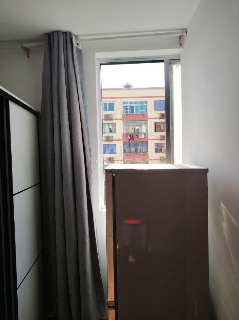海湾街38弄14672864卧室窗户图7