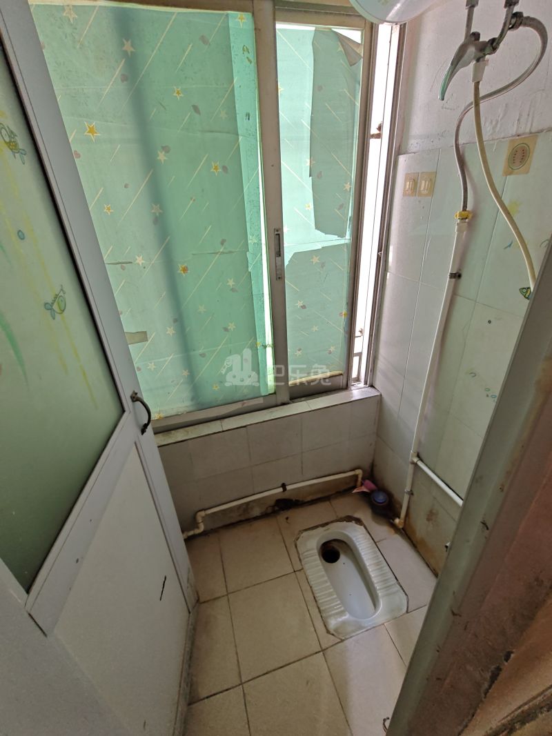 南山村1467386卫生间图4