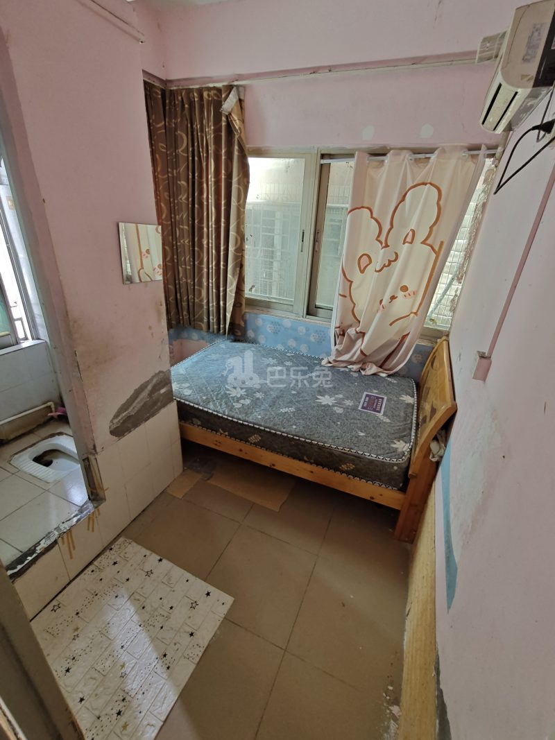 南山村1467386卧室图2