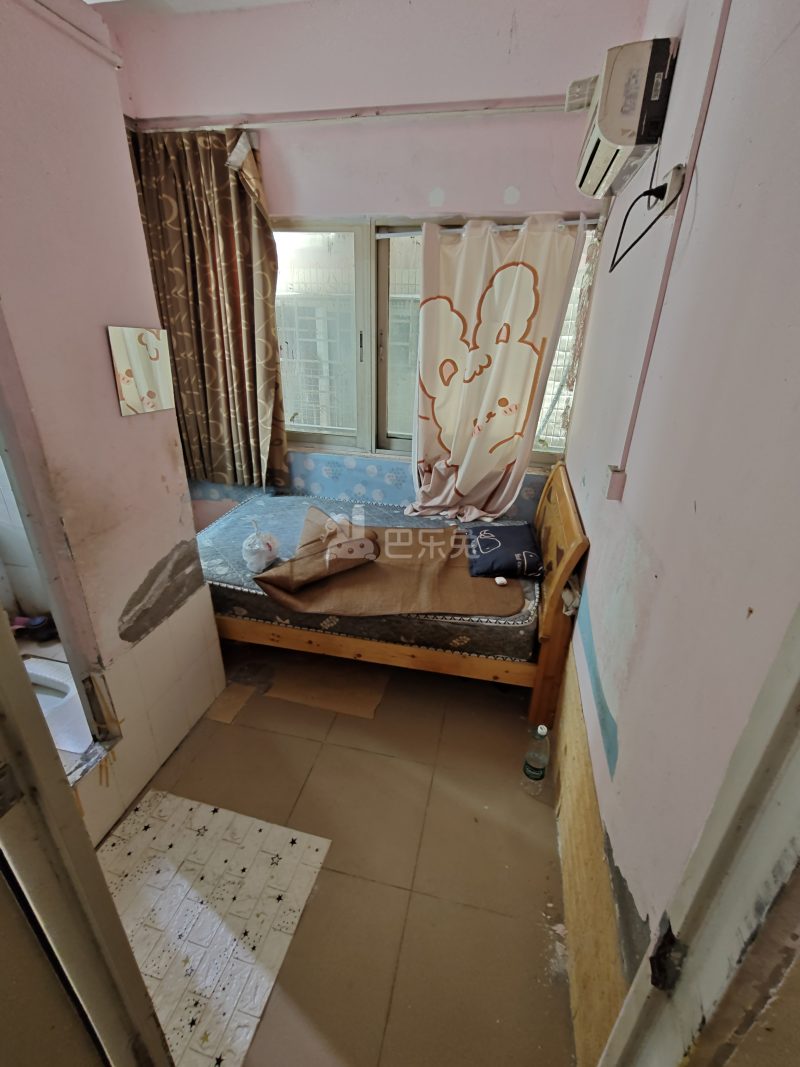 南山村1467386卧室图0