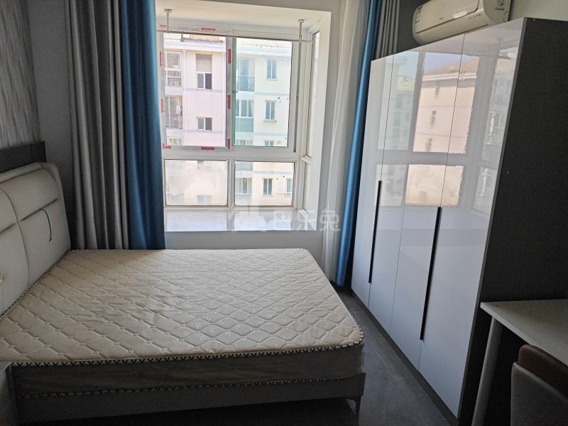 巷佳华苑1期14701508卧室图2