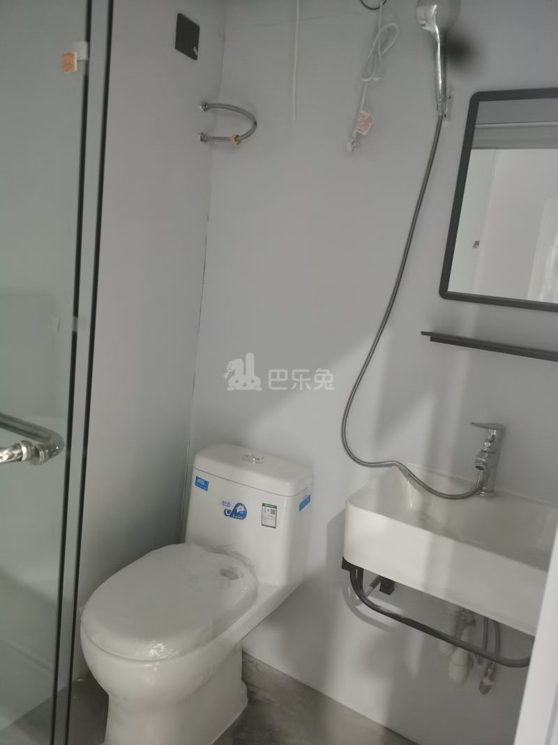 绿地梧桐院14702611卫生间图5