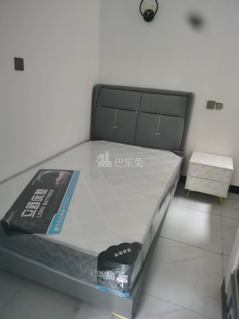 绿地梧桐院14702611卧室图0