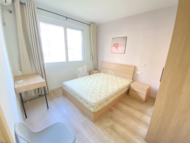 金海华城康平佳苑14703178客厅图0