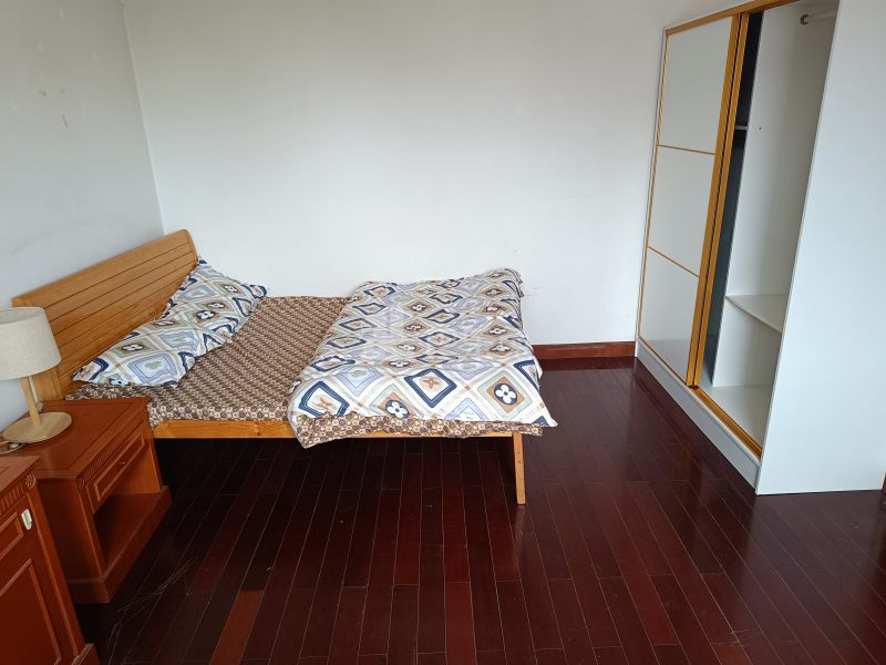 海申花园14761184卧室图1