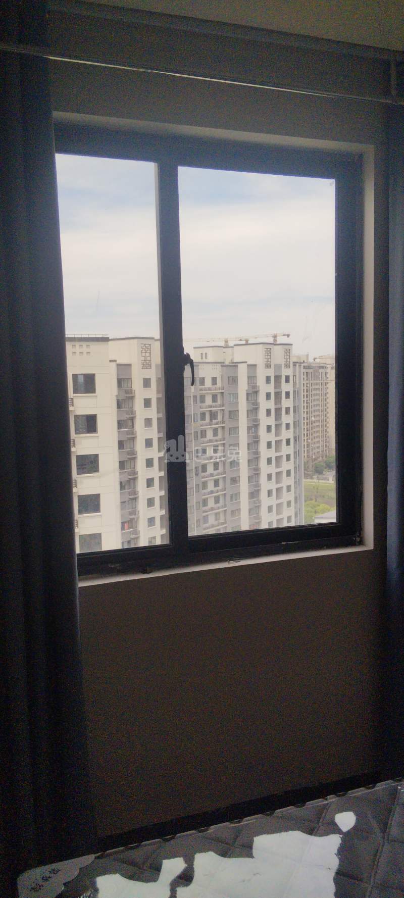 书香嘉苑14789318卧室窗户图6