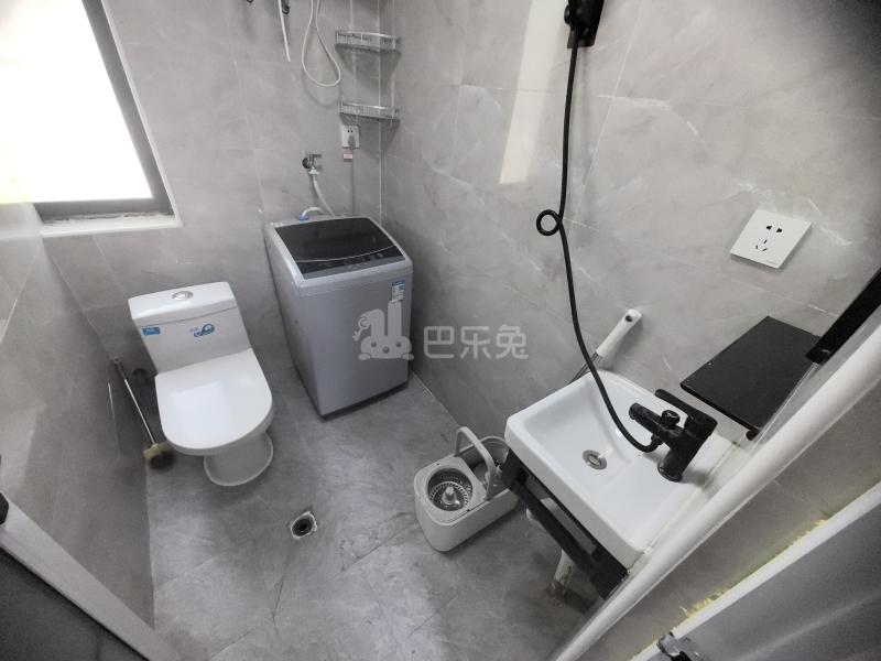 杨木三路18弄14829724卫生间图5