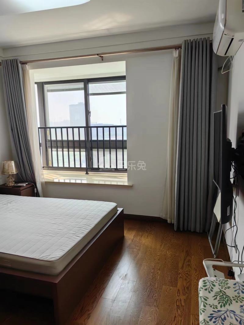 浦东颐景园三期14839479卧室图3