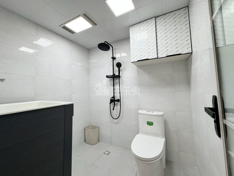 河风丽景14927241卫生间图6