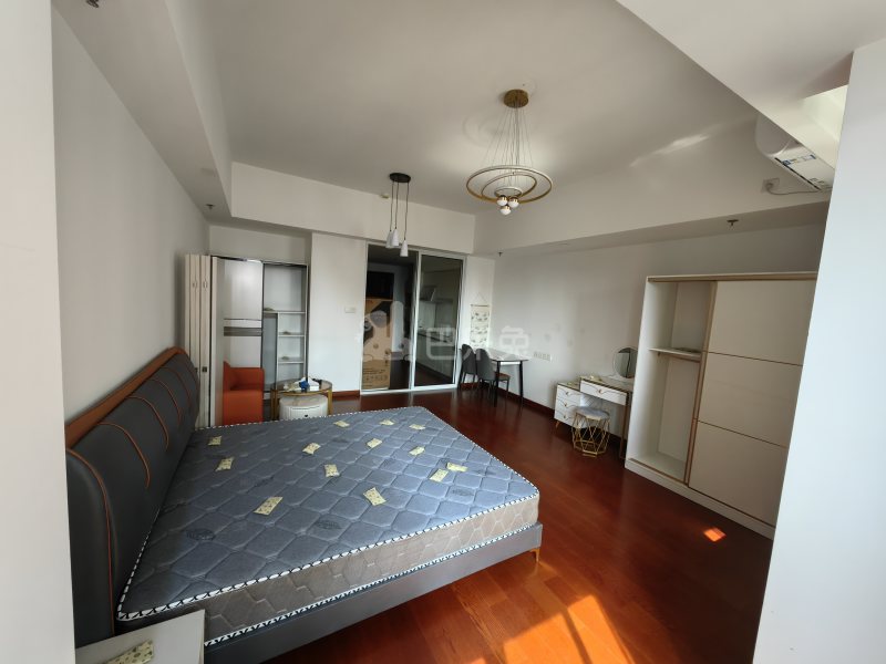 龙湖霖珑公馆14938365卧室图3