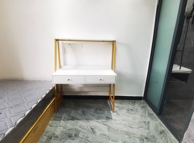 新场镇果园村744号 1室0厅1卫