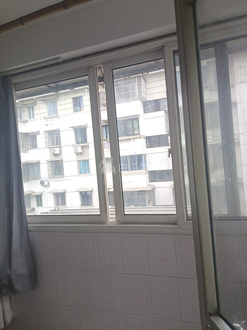 广顺小区14977366卧室窗户图8