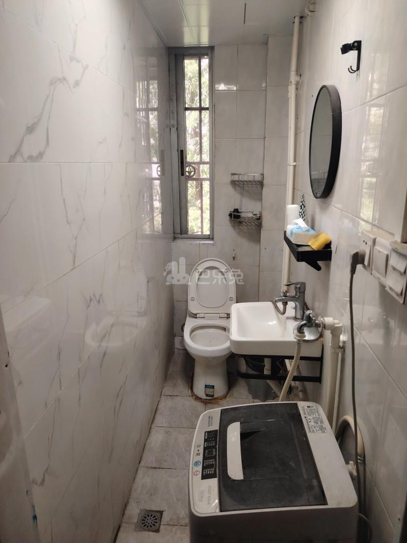 广顺小区14977366卫生间图6