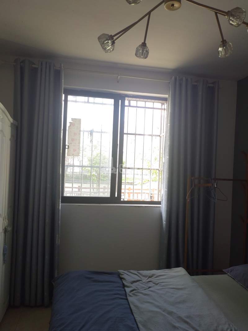 文怡苑一期1500613卧室窗户图14