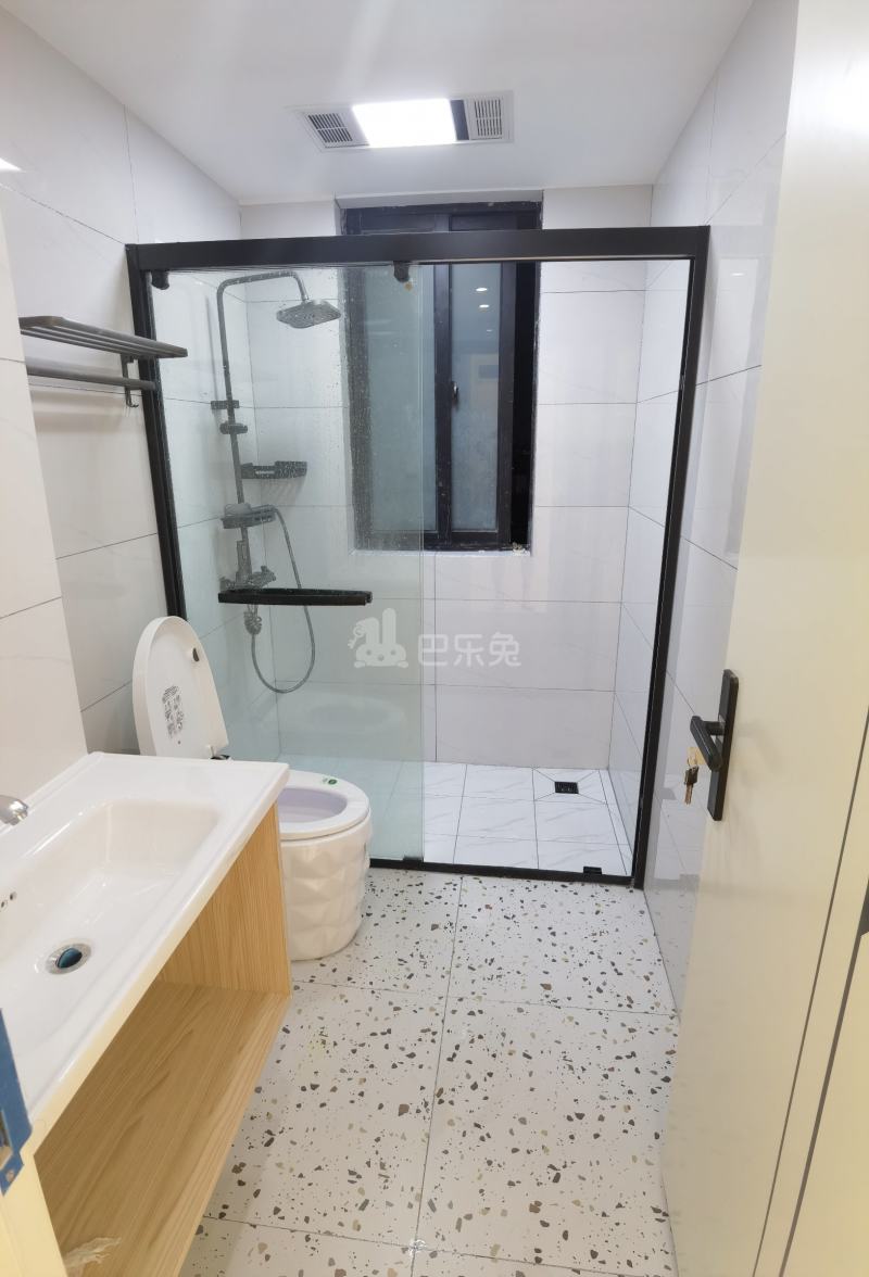 粤秀名邸15082634卫生间图7