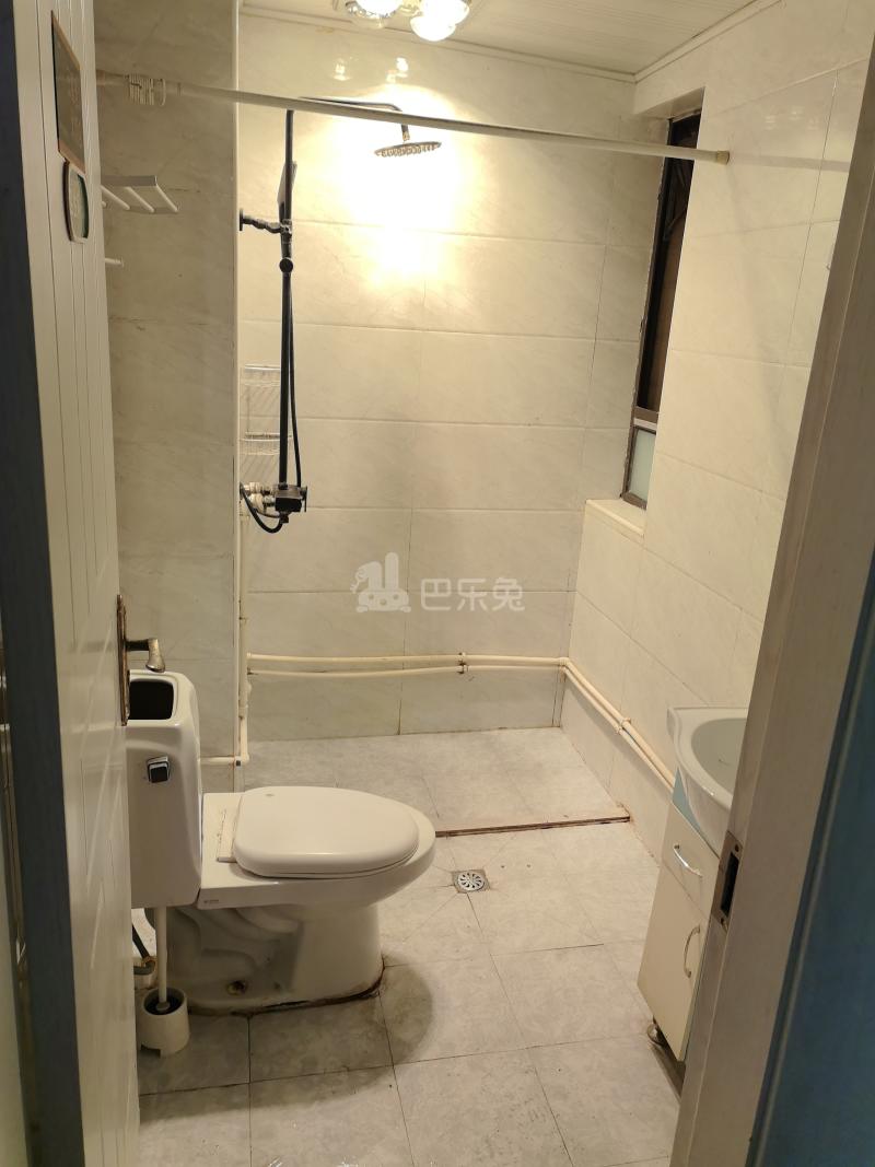 旭辉玫瑰湾15112440卫生间图8