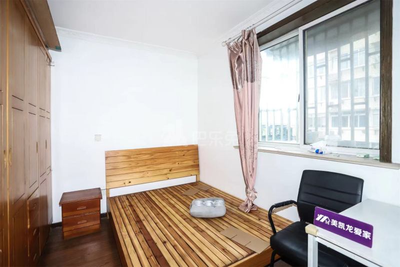 中山北路3924弄小区15135931卧室图0