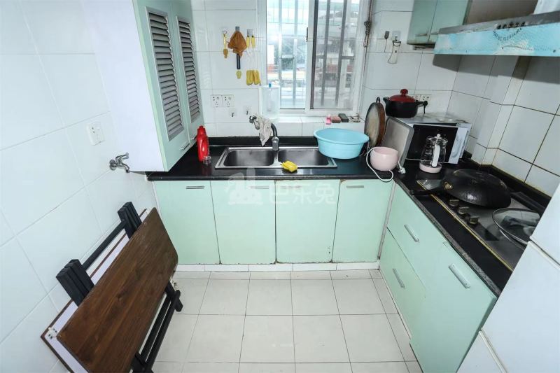 中山北路3924弄小区15135931卧室图1