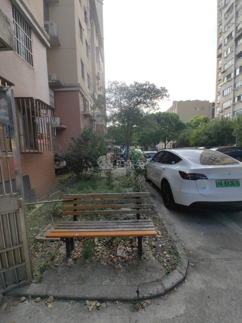 艾南花苑（华绣路179弄）997258周边环境图7