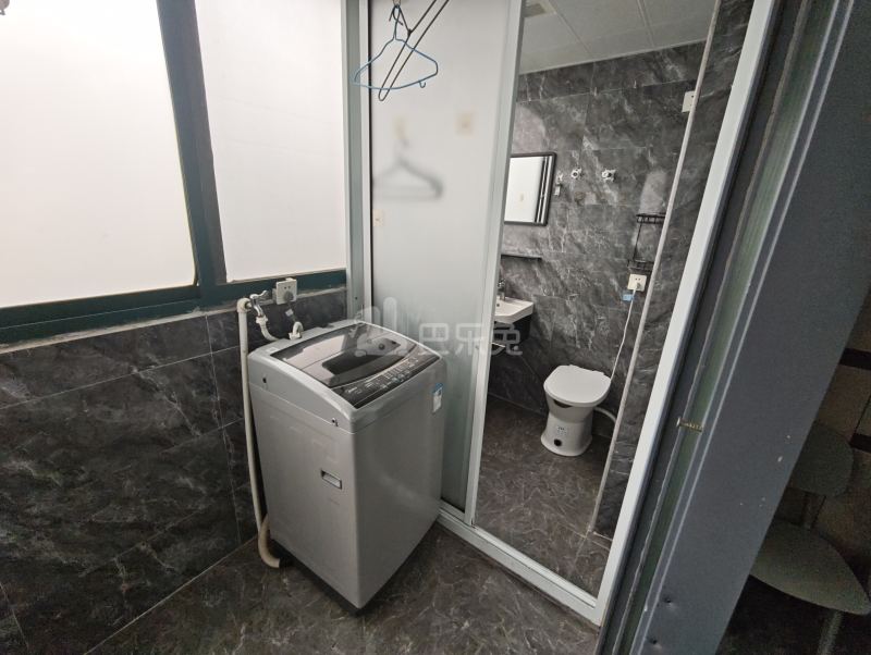 华泾绿苑15204896卫生间图9