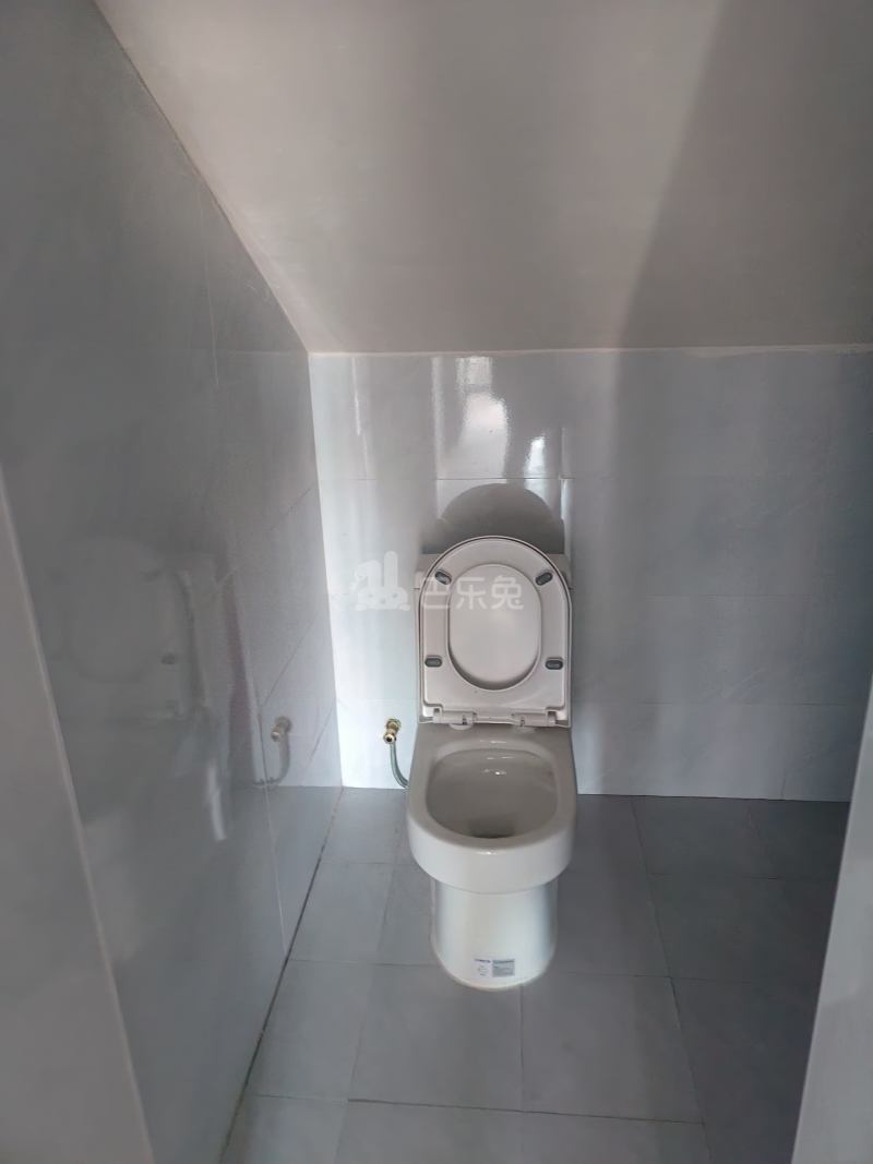 绿久苑15234743卫生间图7