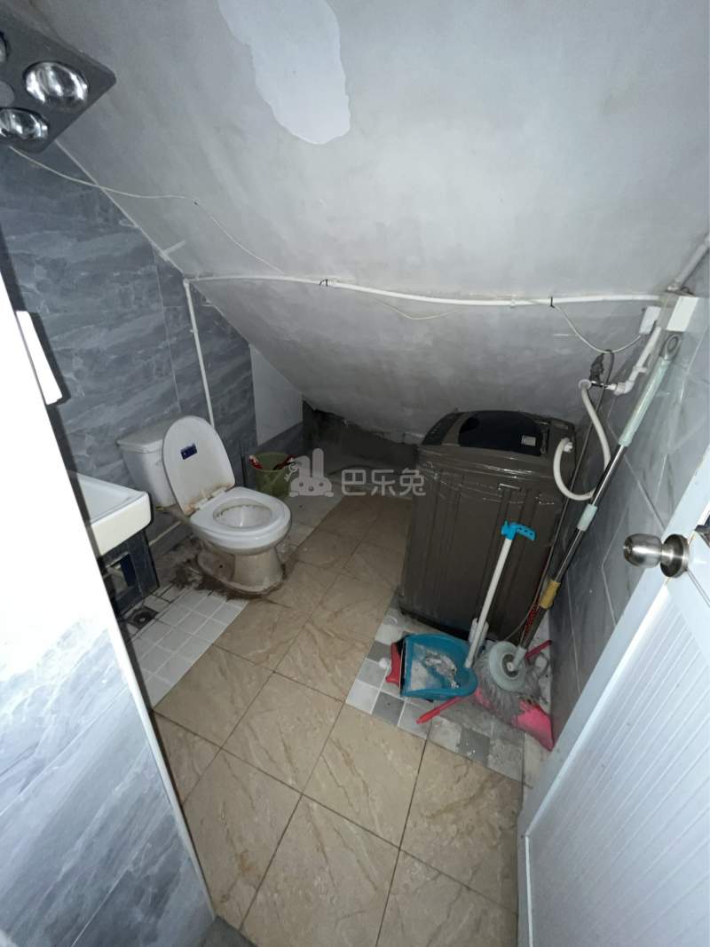 巷佳华苑1期8636295卫生间图10