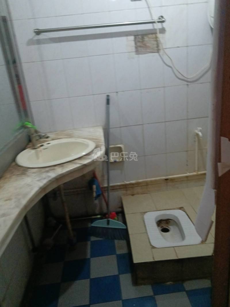 海王小区1526806卫生间图10