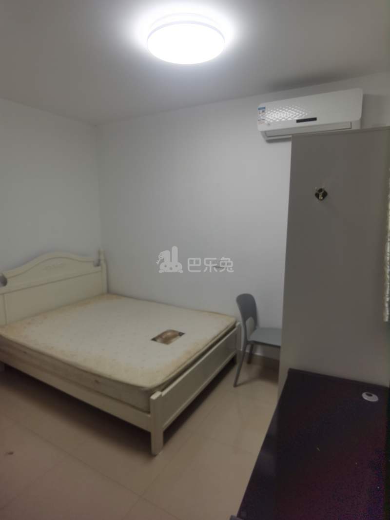 环镇南路131弄（民房）15292684卧室图3