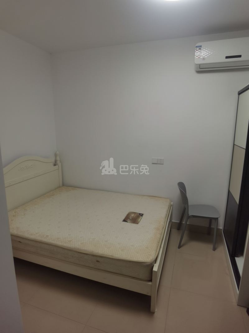 环镇南路131弄（民房）15292684卧室图0