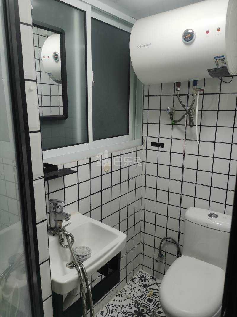 环镇南路131弄（民房）15292684卫生间图5