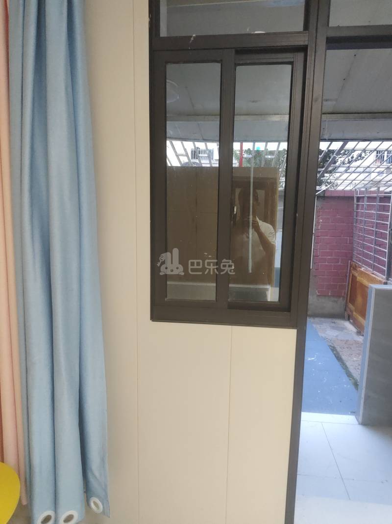 解放新村西区15342047卧室窗户图7