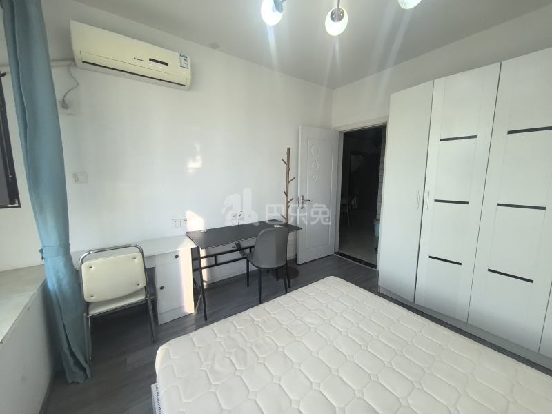 宝地佘山1号小区15356726卧室图2