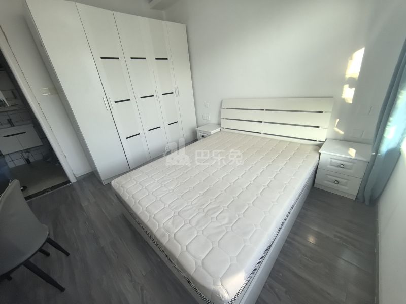 宝地佘山1号小区15356726卧室图1