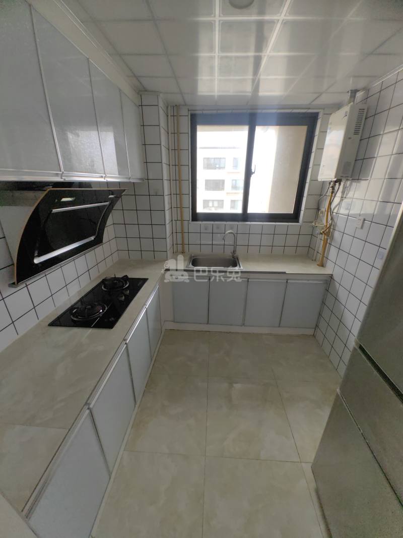 宝地佘山1号小区15356726厨房图8