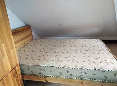 茵芳小区（九泾路680弄） 