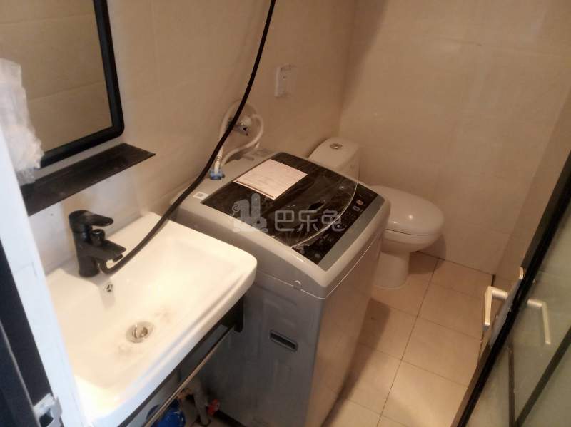 茵芳小区（九泾路680弄）1536985卫生间图9