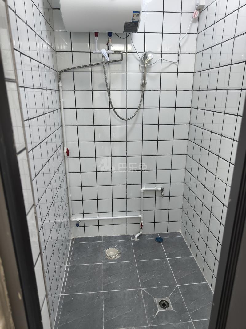 世界花园雅兰居15482861卫生间图4