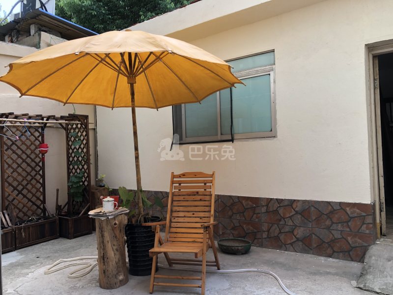 华师大一村15523629卧室图0