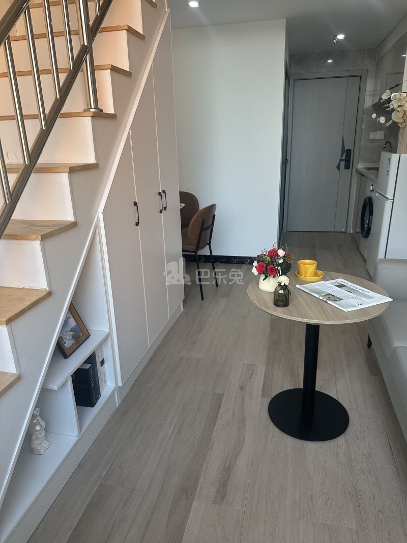 芳华路63号店寓心公寓15524886客厅图5