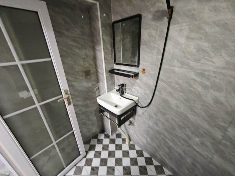 益丰新村15527619卫生间图9