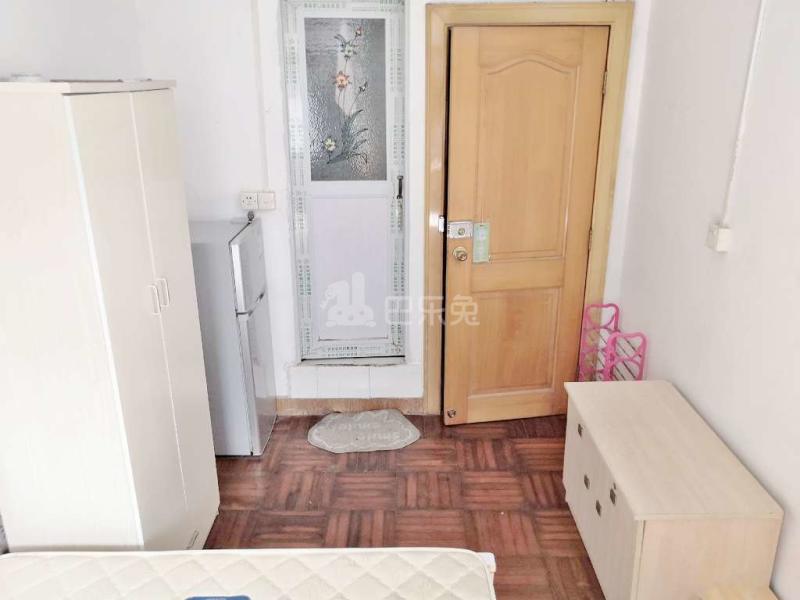 松园南小区1557175卧室图1