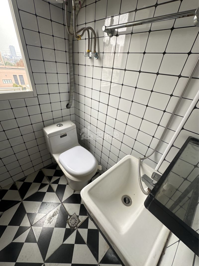 德圣苑15714761卫生间图6