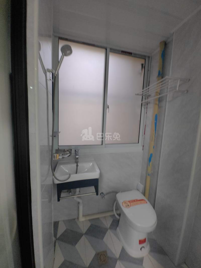 浦凌佳苑15798748卧室窗户图8