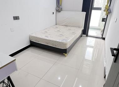 四季都会·荣万月城名邸 