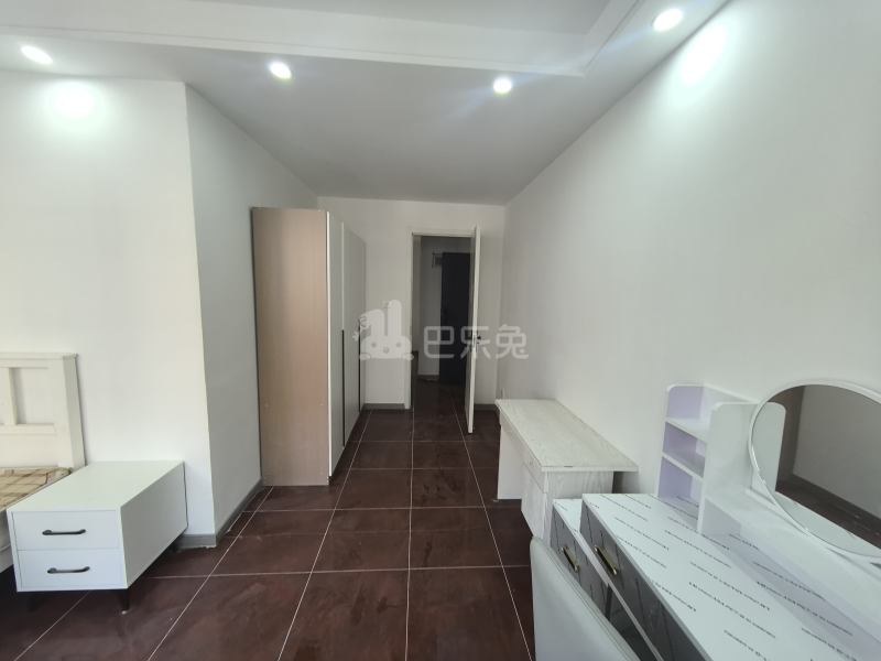 新青浦花苑一区15953520卧室图2