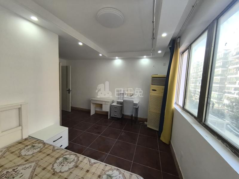 新青浦花苑一区15953520卧室图4