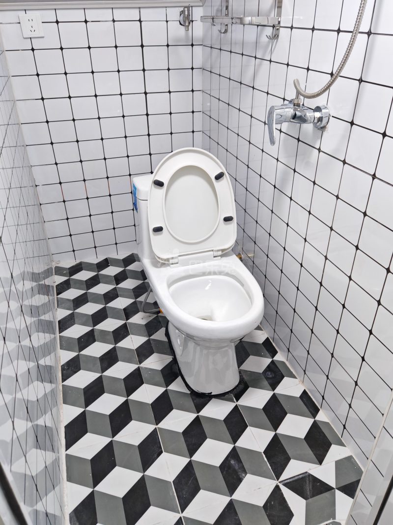 玄武小区15973160卫生间图5