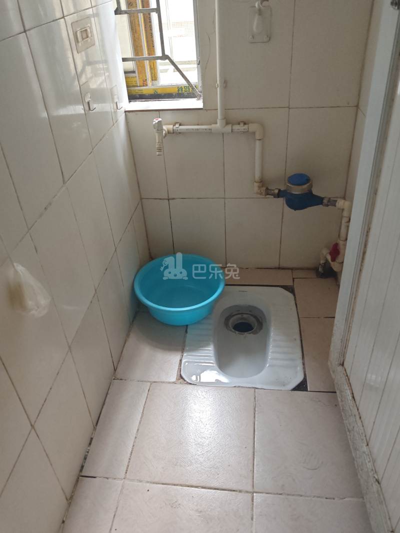 天河花园1607137卫生间图4