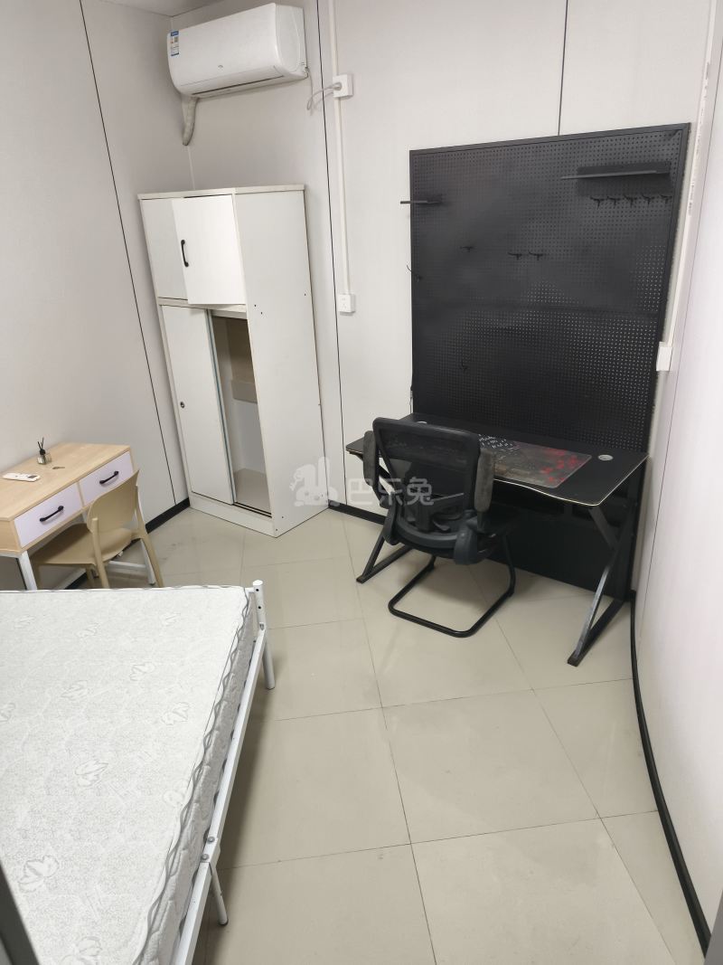 兴龙大厦16087359卧室图2