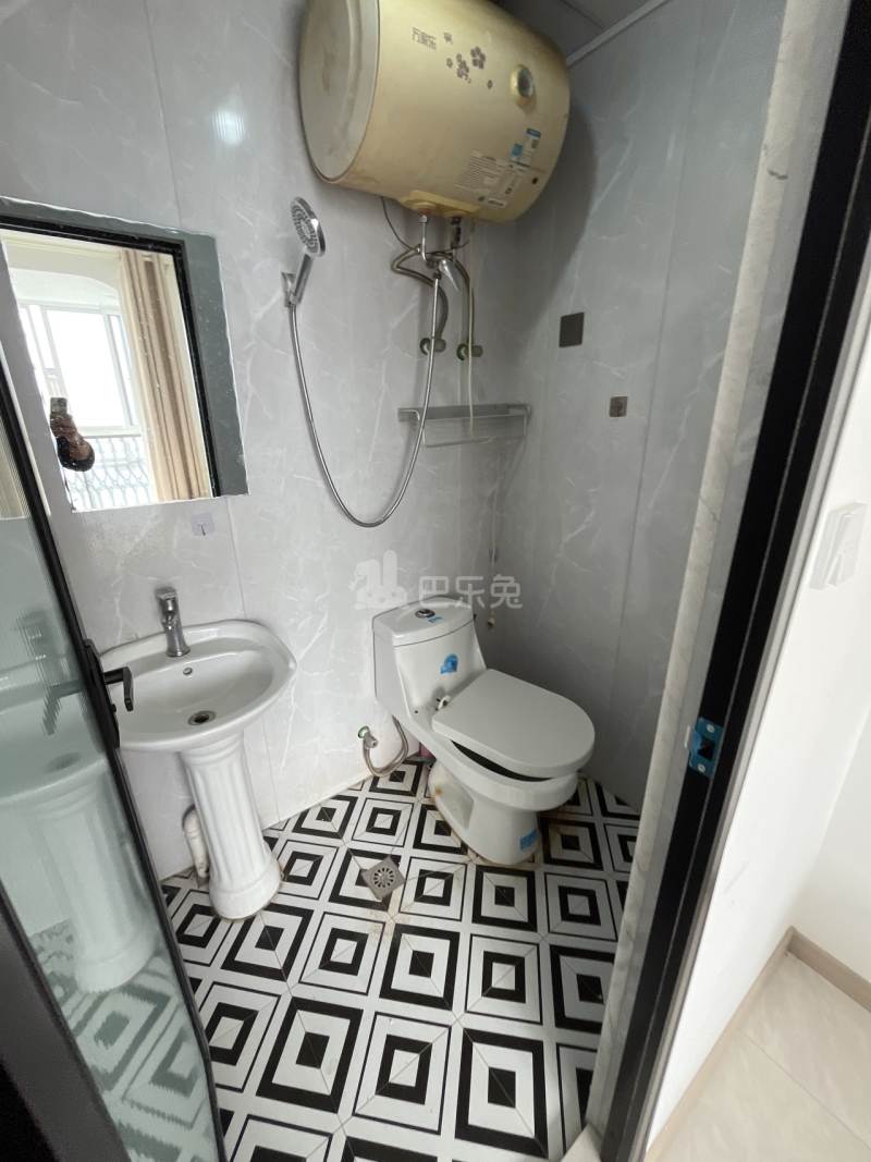 巷佳华苑2期16101405卫生间图6
